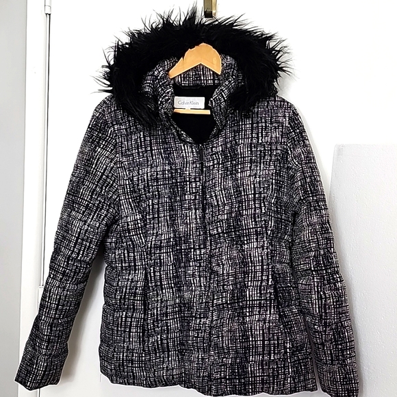 Calvin Klein Down Jacket Size M. - Picture 2 of 13